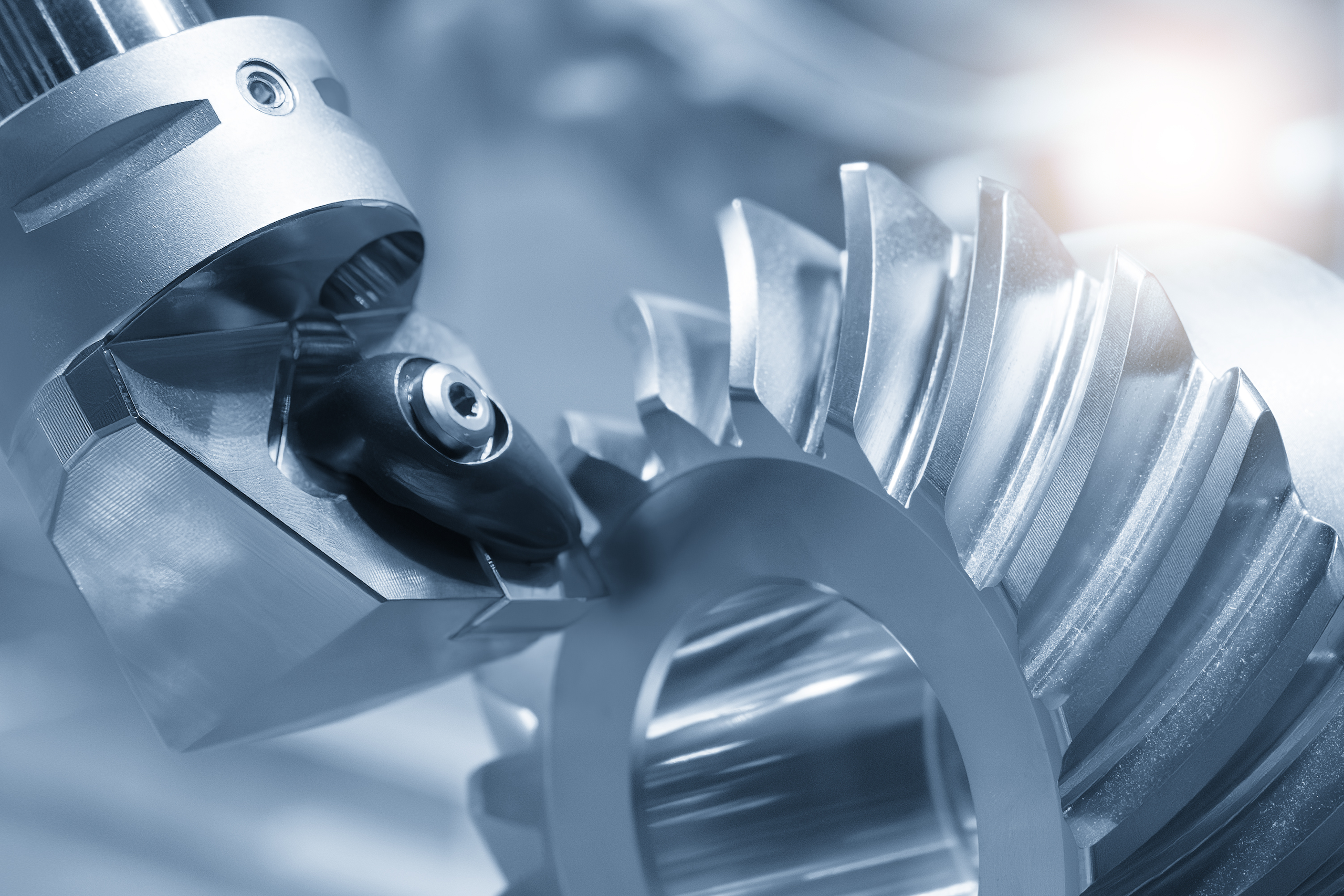 5‑Achs Fräszentrum – HSK‑63, 18k rpm